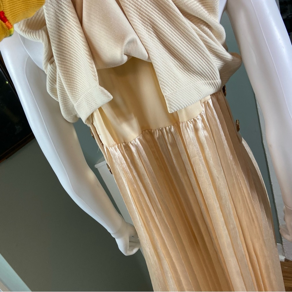 THML Cream Champagne Pleated Maxi/Midi Dress Sleeveless Layered Satin Large L - Picture 9 of 14